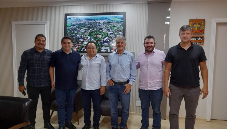 Prefeito Culestino Kiara recebe presidente e diretoria do Consamu para reunião