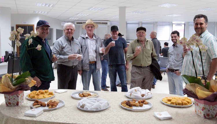 Copacol presta homenagem para os cooperados em alusão ao Dia do Agricultor
