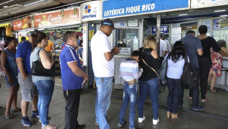 Mega da virada bate recorde de R$ 1 bilhão de arrecadação
