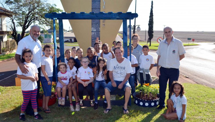 Projeto Mais cor, Por Favor embeleza Nova Aurora