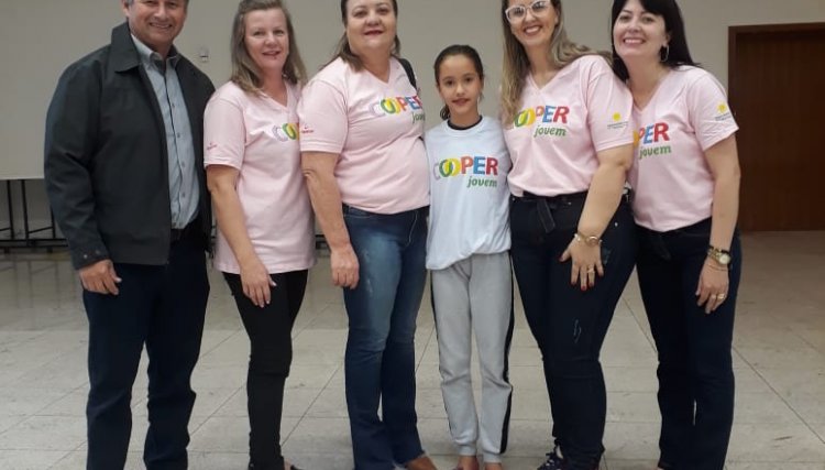 Aluna de Nova Aurora é premiada no Cooperjovem