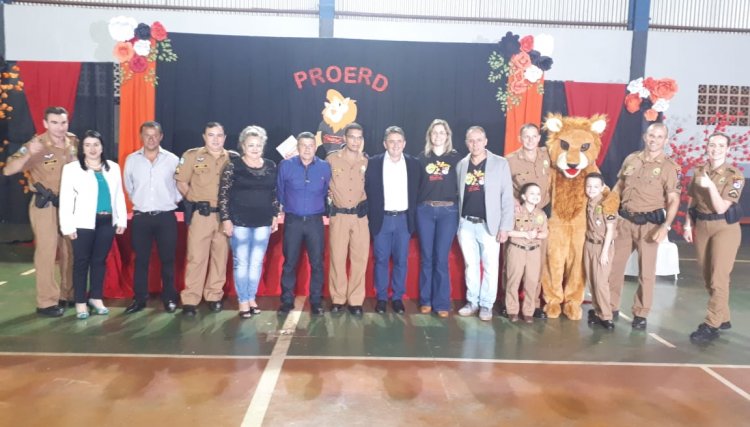 Em Parceria com a Copacol Proerd forma nova turma em Iracema do Oeste