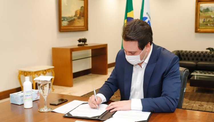 Governo cria comitê para discutir vacinas contra coronavírus no Paraná