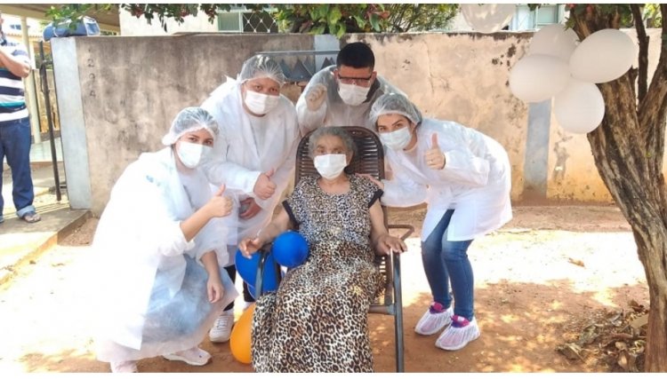 Mulher de 73 anos de Brasilândia do Sul se recupera da Covid-19 e de deixa UTI