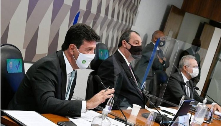 Bolsonaro deu 'informação dúbia' sobre pandemia, diz Mandetta