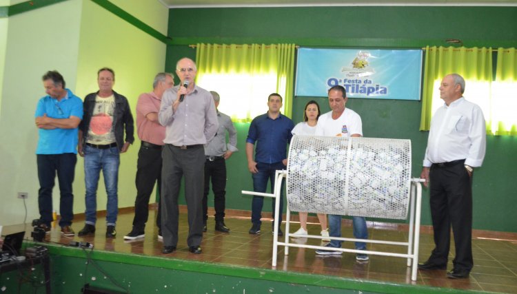 Nova Aurora realiza terceiro sorteio da Campanha Bom de Nota em Palmitópolis