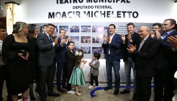 Teatro em Assis é inaugurado em um momento de emoção para família Micheletto