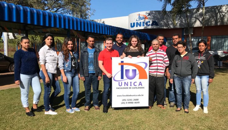 Acadêmicos de administração da Unica, dão início ao Conexão Profissional