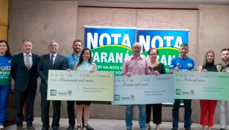 Ganhadores do Programa Nota Paraná recebem cheques